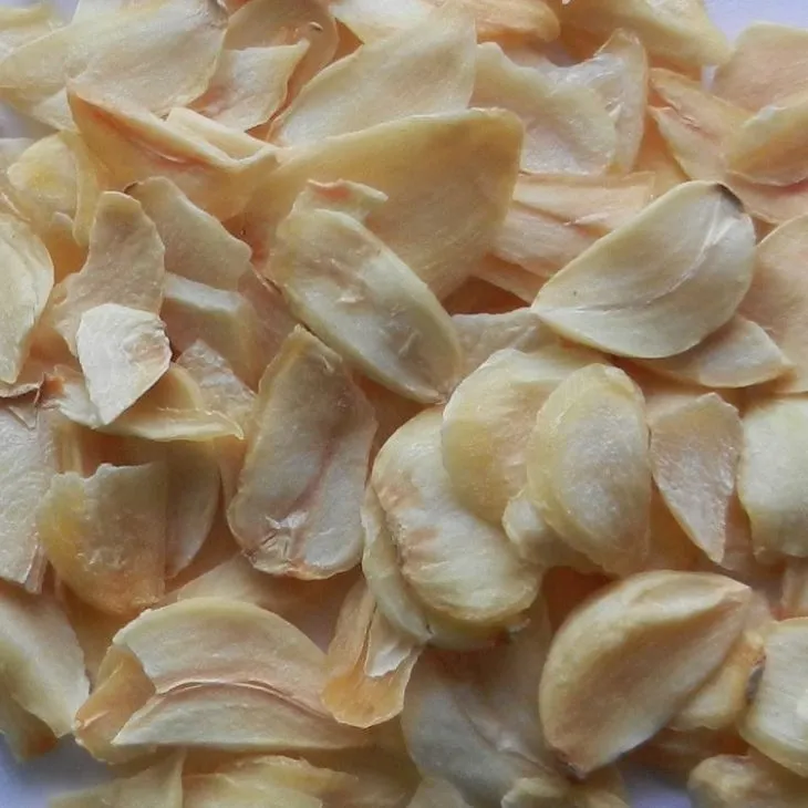 Dehydrated Garlic Chips